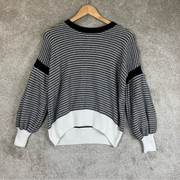 Urban Outfitters Sweaters - Urban Outfitters Sweater Womens Small Black White Cotton Blend Pullover- 9030*